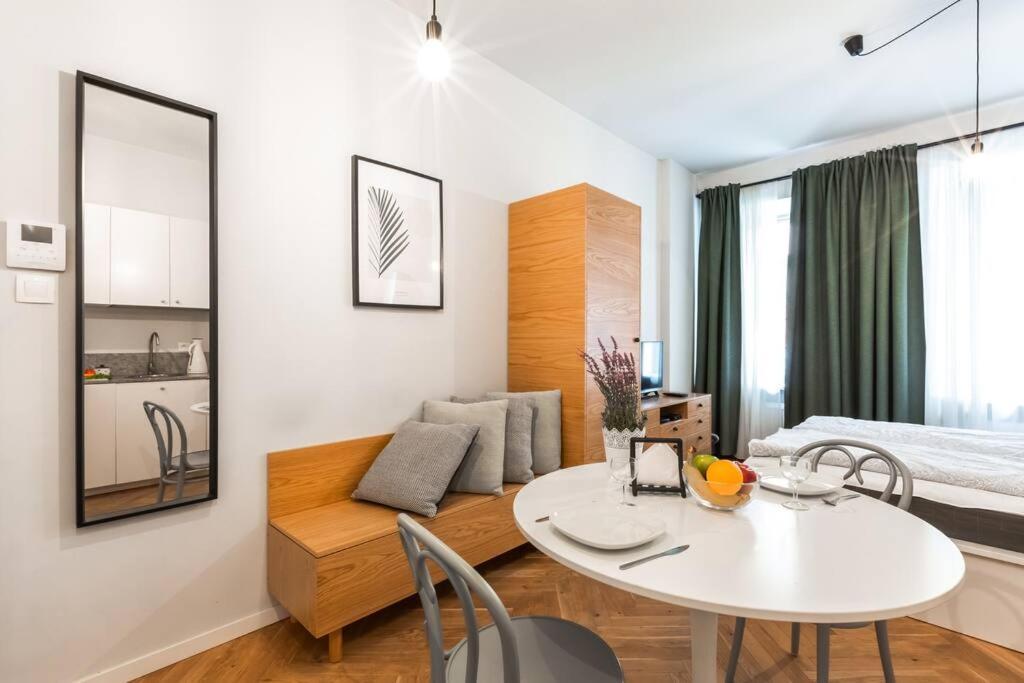 Cute Apartment Perfect For Business And Travel. Варшава Екстер'єр фото